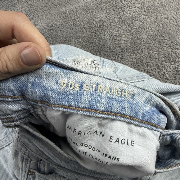 American Eagle 90's Straight Jeans Womens 6 R Blue Light Wash Distressed - Picture 10 of 16